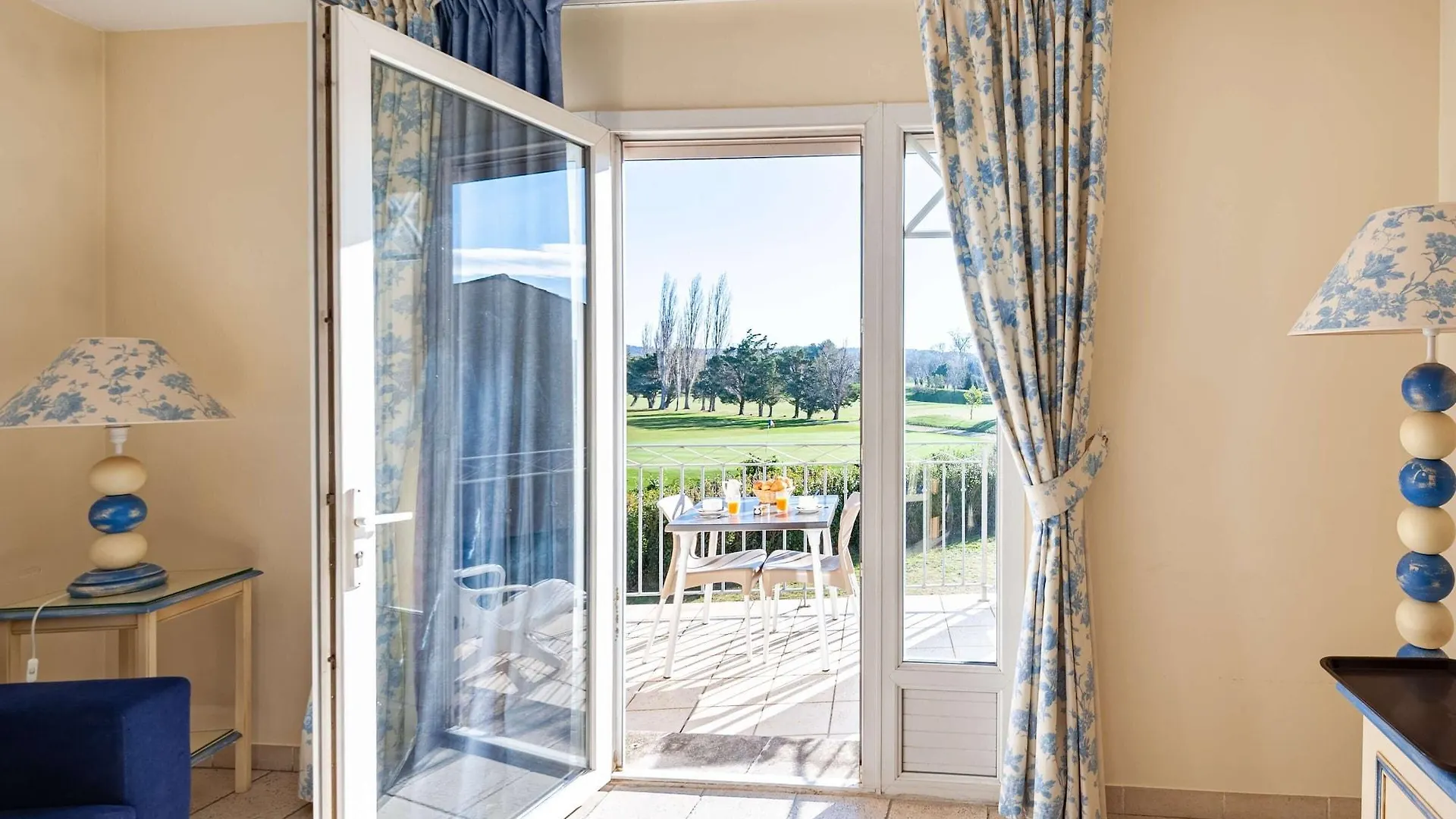 Residhotel Golf Grand Avignon Vedène Francia
