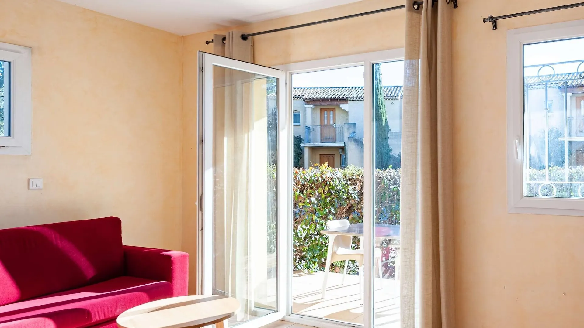 Residhotel Golf Grand Avignon Vedène Francia