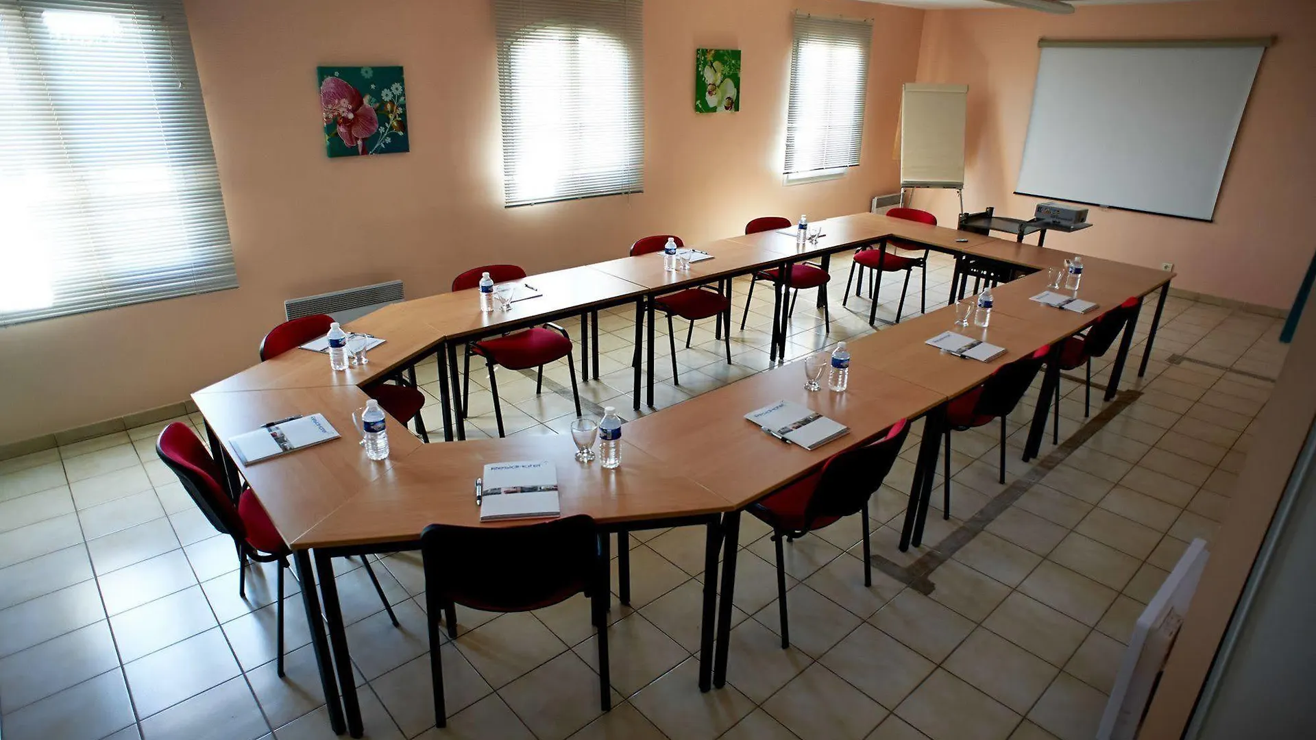 Residhotel Golf Grand Avignon Vedène Francia